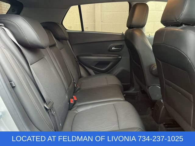 Certified 2022 Chevrolet Trax LT w/ LT Convenience Package image 24