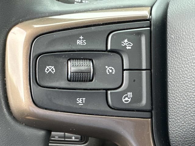Used 2023 Chevrolet Suburban High Country AWD/4WD image 32