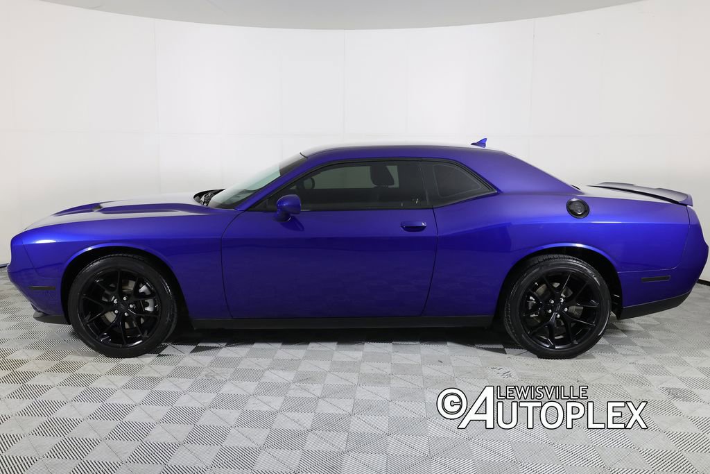 Used 2022 Dodge Challenger SXT w/ Plus Package RWD image 8