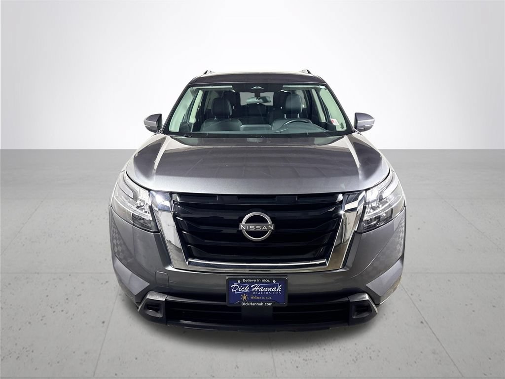 Used 2022 Nissan Pathfinder SV AWD/4WD image 3