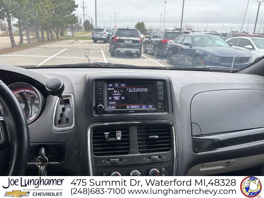 Used 2020 Dodge Grand Caravan SXT image 24