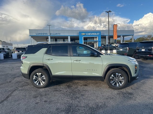 New 2026 Chevrolet Equinox LT image 2