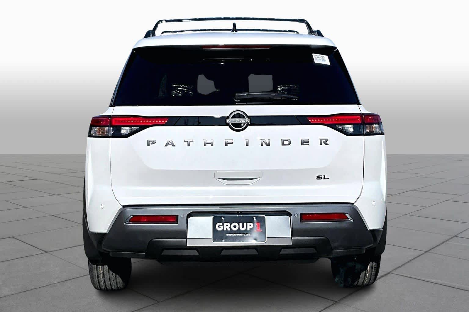 New 2026 Nissan Pathfinder SL FWD image 4
