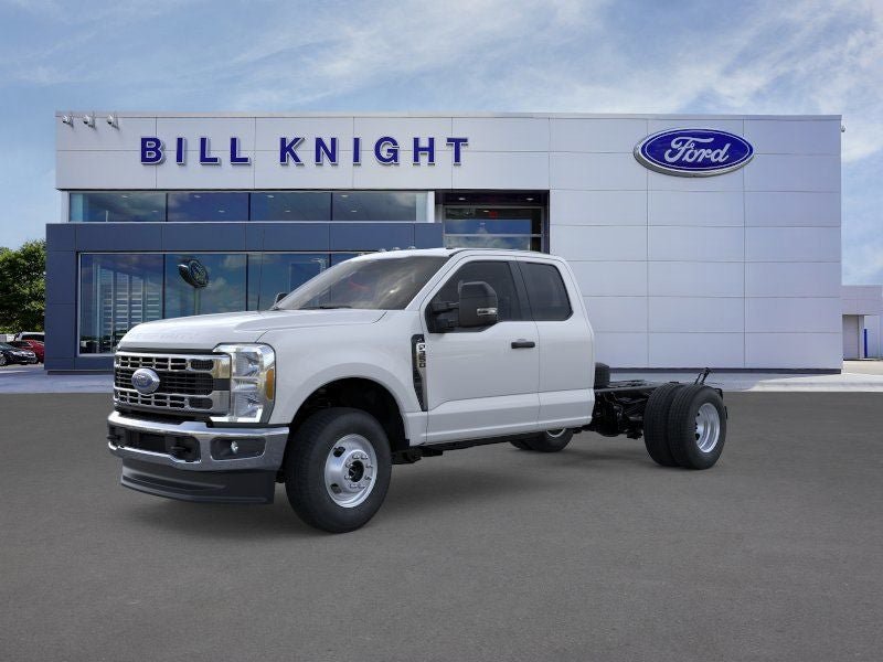 New 2026 Ford F350 XL w/ XL Chrome Package AWD/4WD image 1