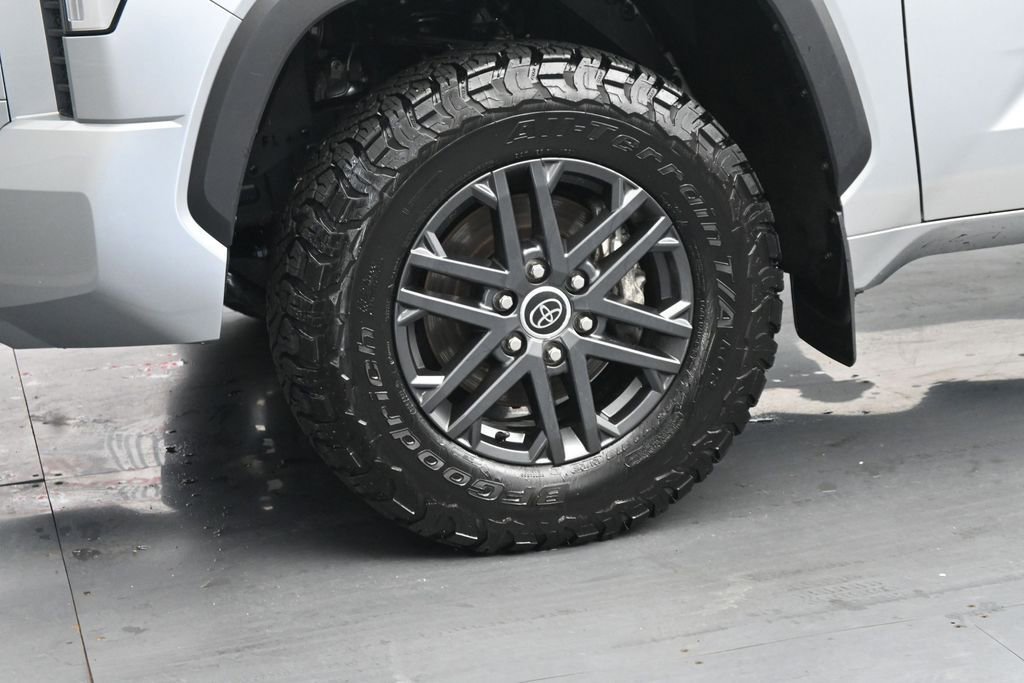 Used 2023 Toyota Tundra SR5 w/ SR5 Convenience Package AWD/4WD image 12