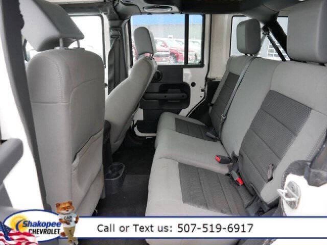 Used 2010 Jeep Wrangler Unlimited Rubicon image 9