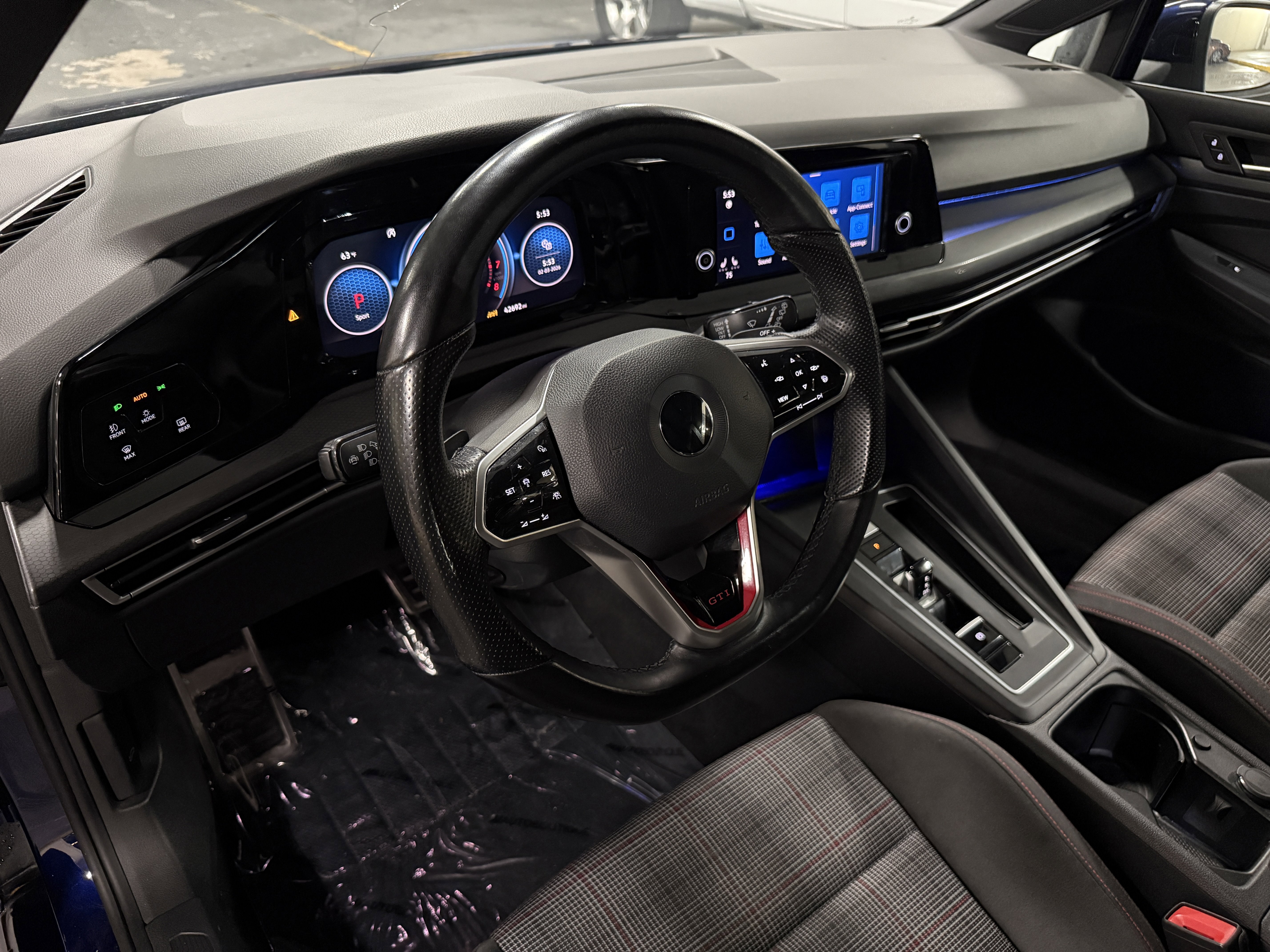Used 2022 Volkswagen GTI S image 12