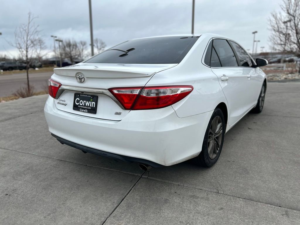 Used 2016 Toyota Camry SE image 7