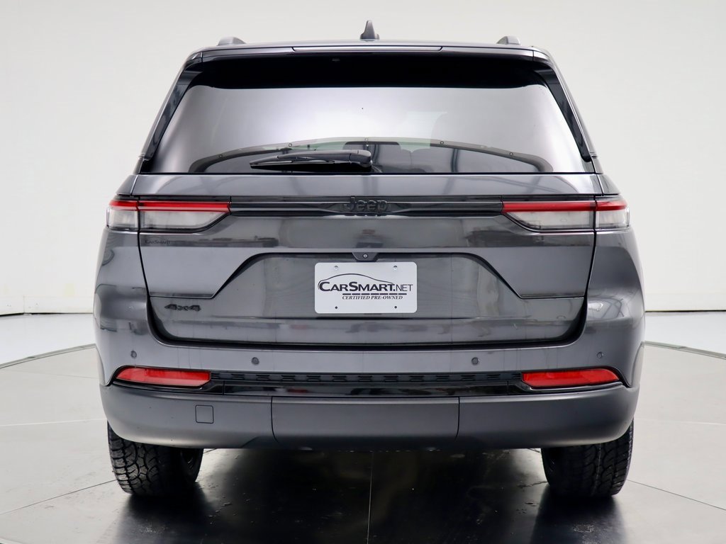 Used 2022 Jeep Grand Cherokee Altitude image 4