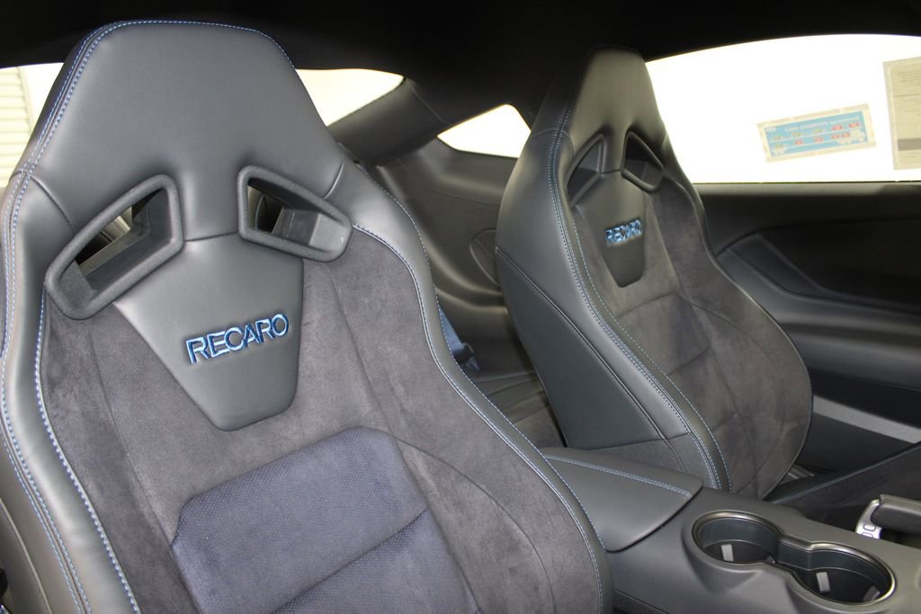 New 2025 Ford Mustang Dark Horse image 17