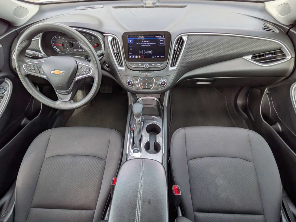 Used 2025 Chevrolet Malibu LT FWD image 15