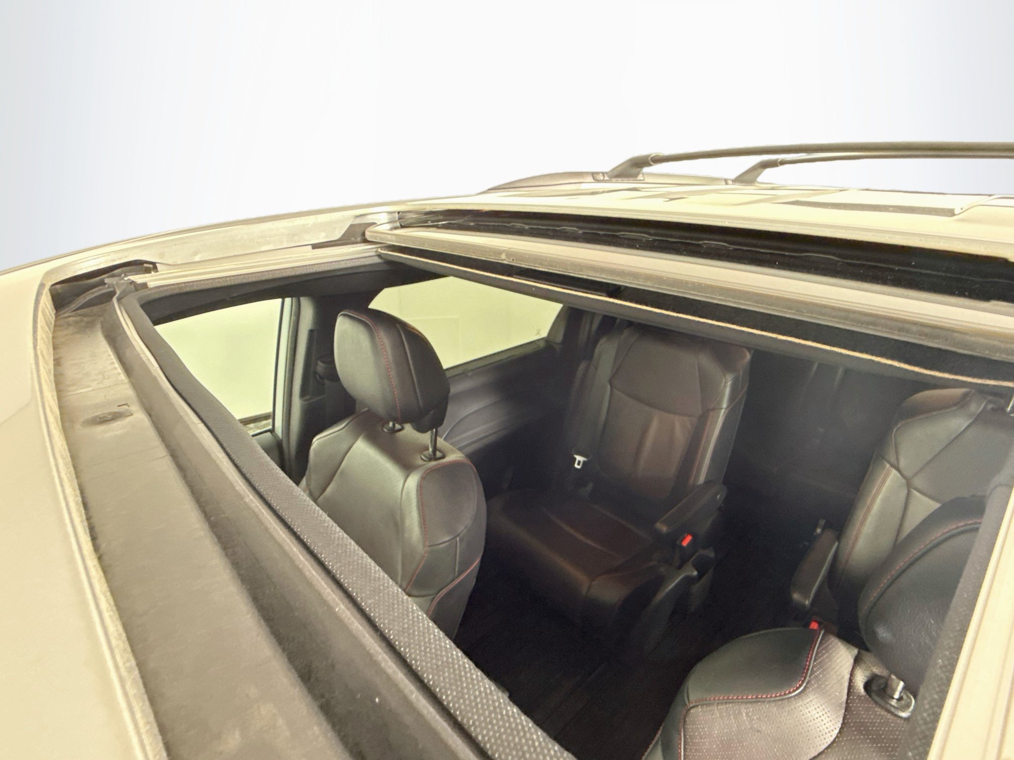 Certified 2025 Toyota Sienna XSE w/ XSE Premium Package AWD/4WD image 14