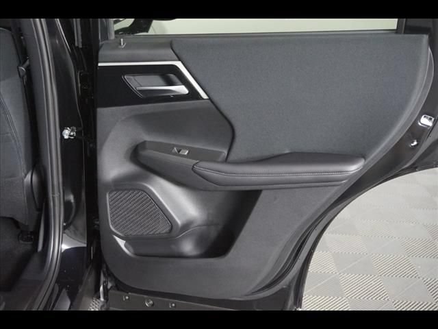 Used 2024 Mitsubishi Outlander ES AWD/4WD image 10