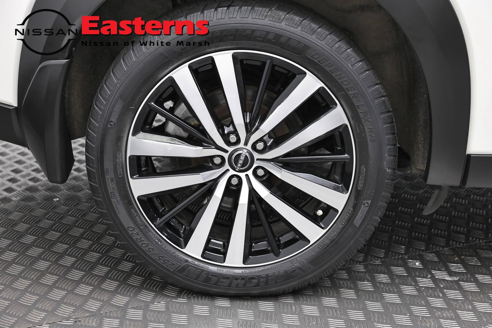 Used 2023 Nissan Pathfinder Platinum AWD/4WD image 32