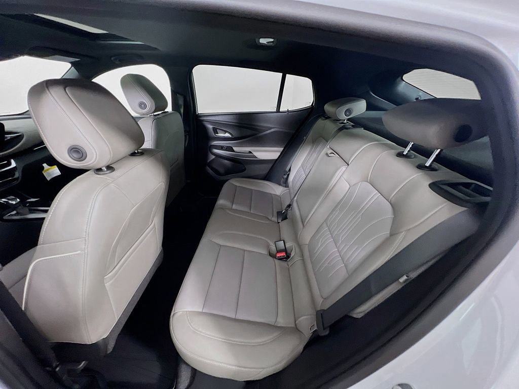 New 2025 Buick Envista Avenir image 22