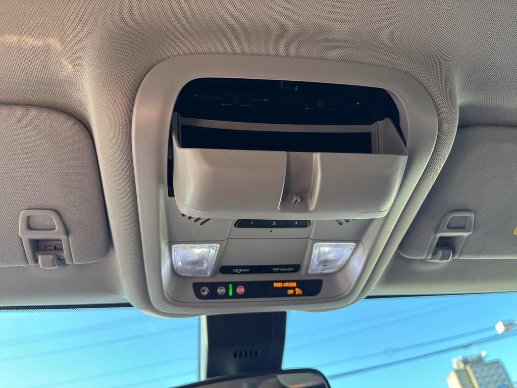 Used 2021 Chevrolet Equinox LT w/ Driver Convenience Package image 33