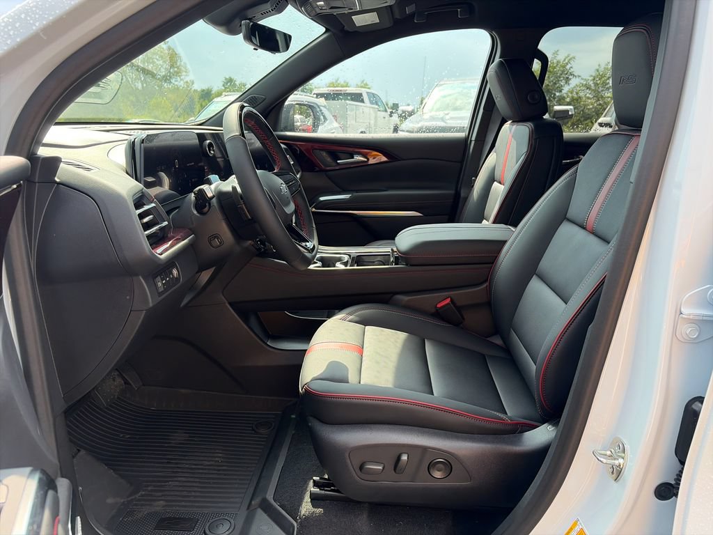 New 2027 Chevrolet Traverse RS w/ LPO, Floor Liner Package AWD/4WD image 16