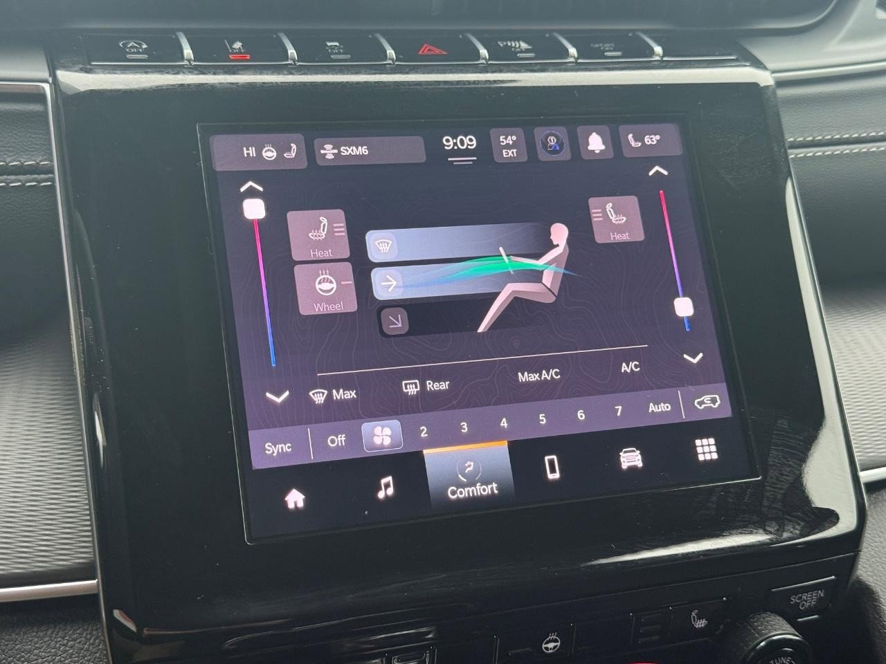 New 2025 Jeep Grand Cherokee Altitude image 14