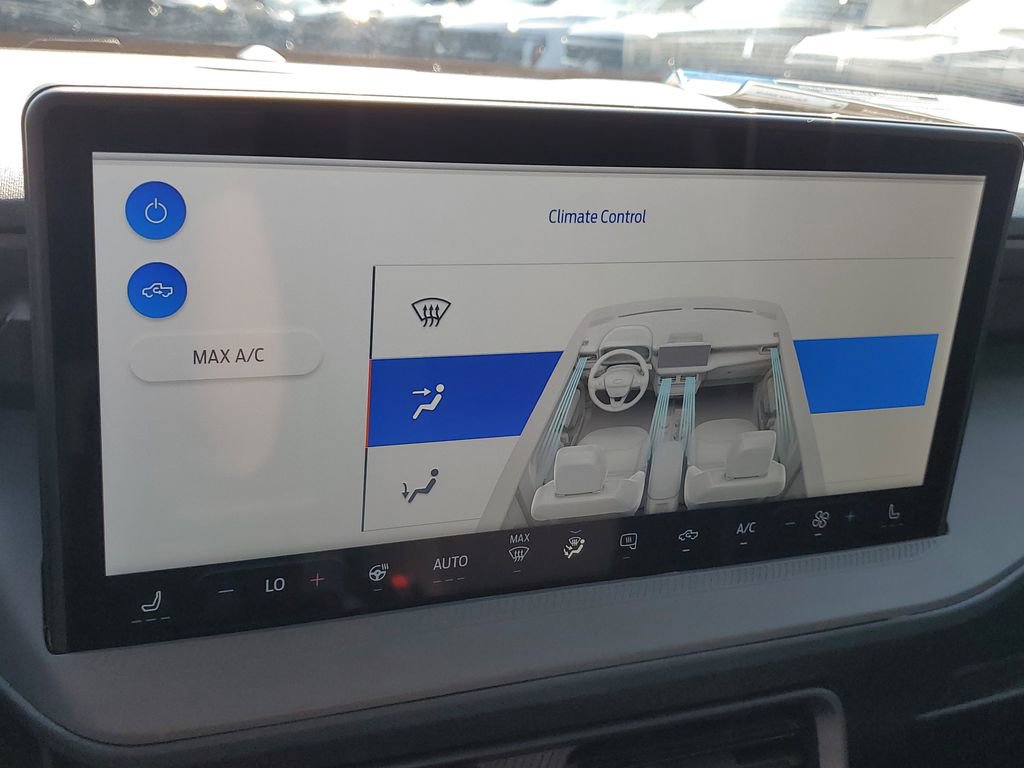 New 2025 Ford Maverick XLT w/ XLT Luxury Package image 21