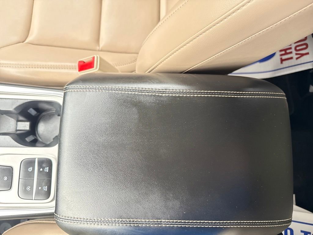 Used 2021 Ford Explorer XLT w/ Equipment Group 202A image 36