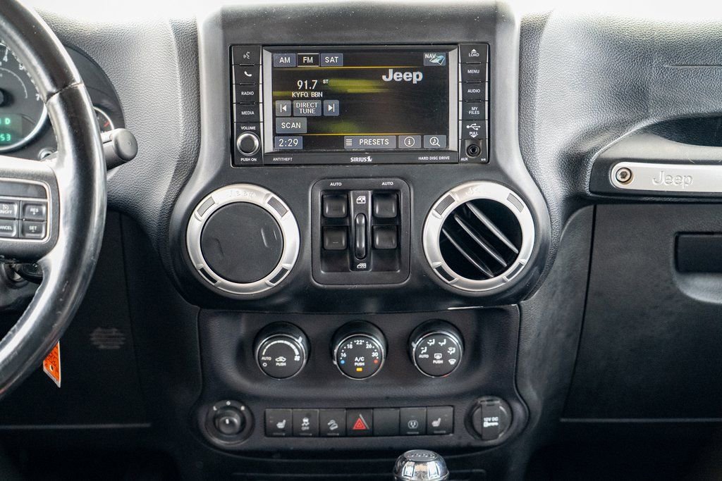 Used 2014 Jeep Wrangler Unlimited Rubicon w/ Dual Top Group image 18