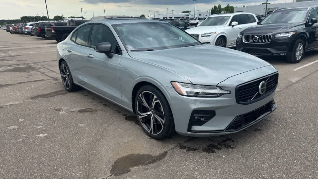Used 2024 Volvo S60 B5 Ultimate w/ Climate Package AWD/4WD image 3