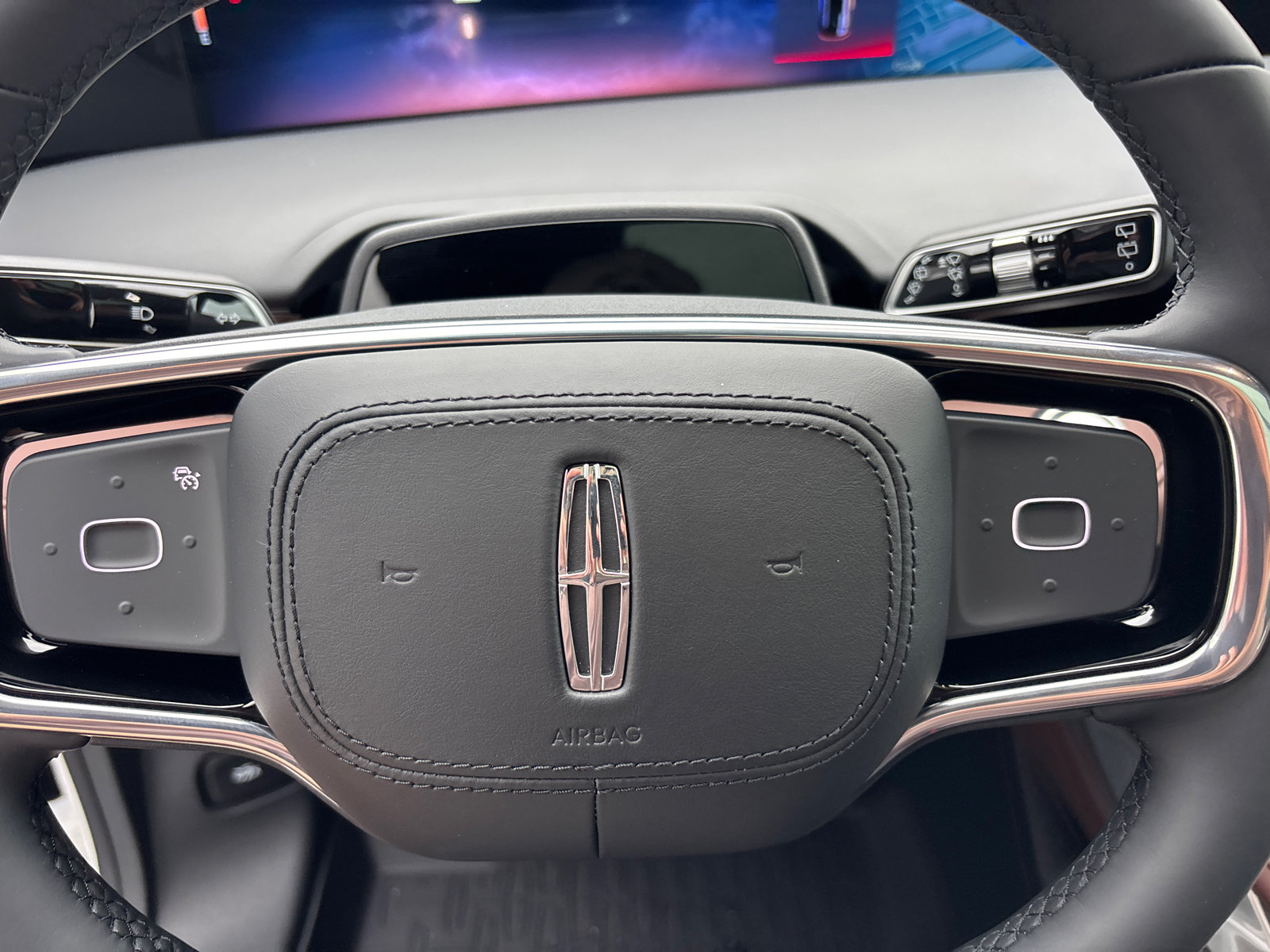 New 2026 Lincoln Nautilus Reserve AWD/4WD image 16