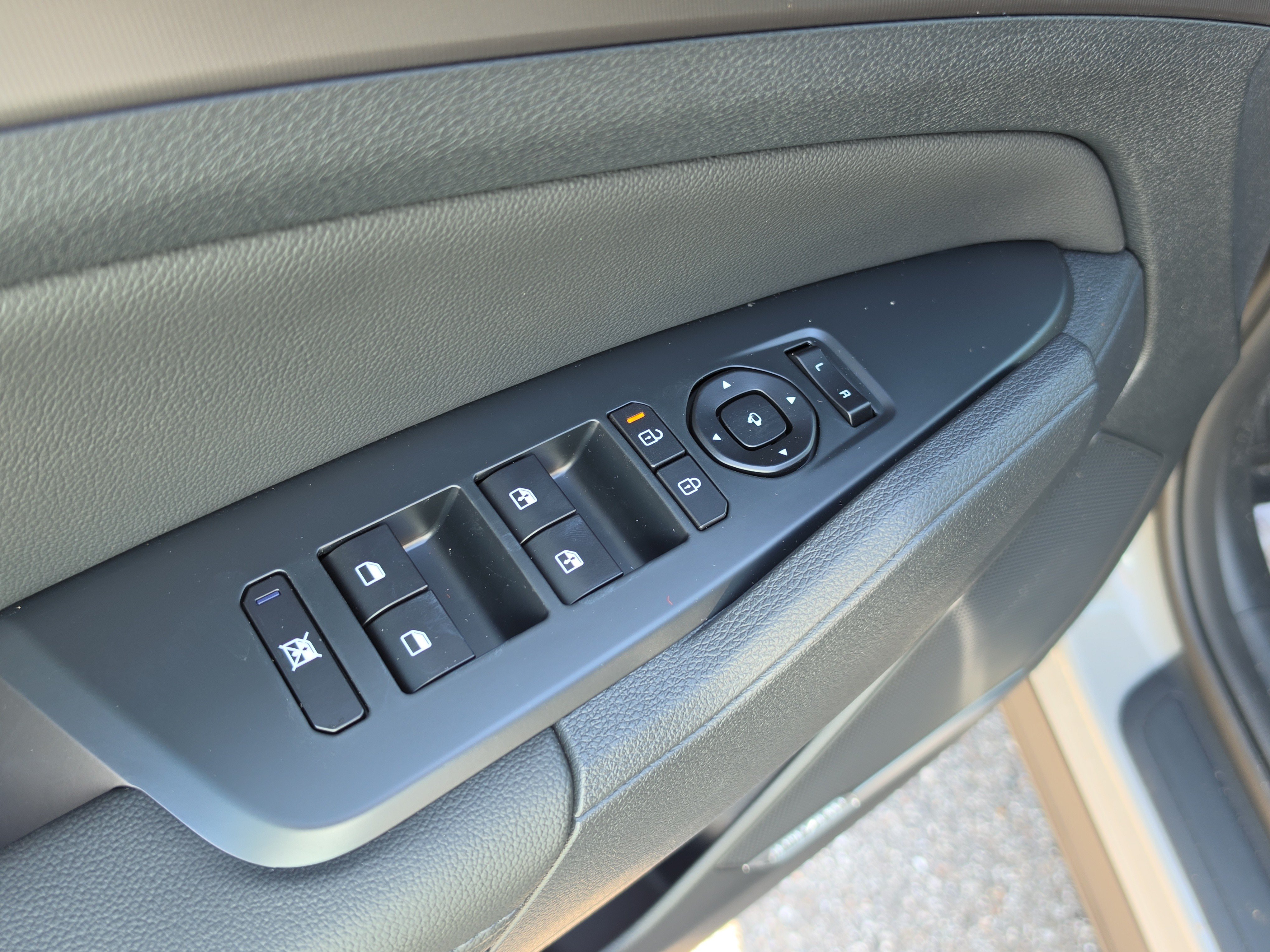 New 2026 Kia Sportage SX FWD image 20
