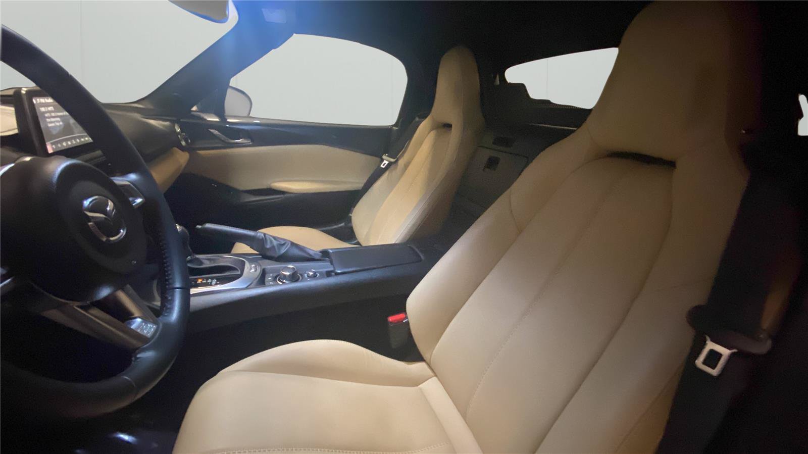 Used 2016 MAZDA MX-5 Miata Grand Touring RWD image 10