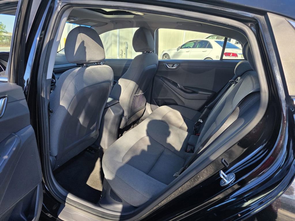 Used 2020 Hyundai Ioniq SEL image 26