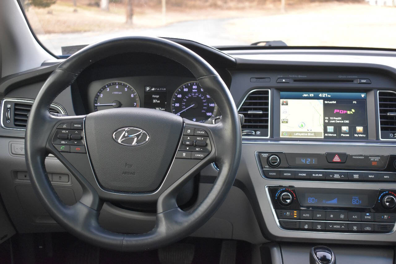 Used 2015 Hyundai Sonata Limited w/ Option Group 06 image 23