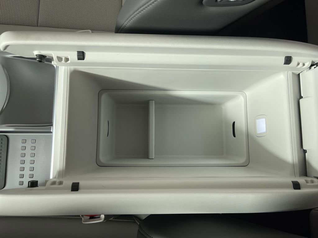 New 2026 Hyundai Ioniq 9 Limited image 25