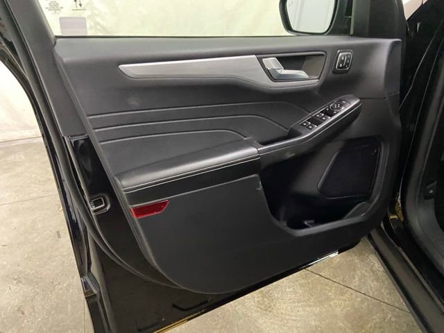 Used 2024 Ford Escape Platinum AWD/4WD image 32