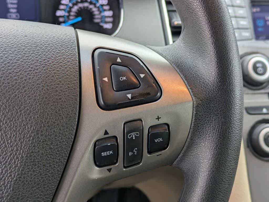 Used 2017 Ford Taurus SE FWD image 23