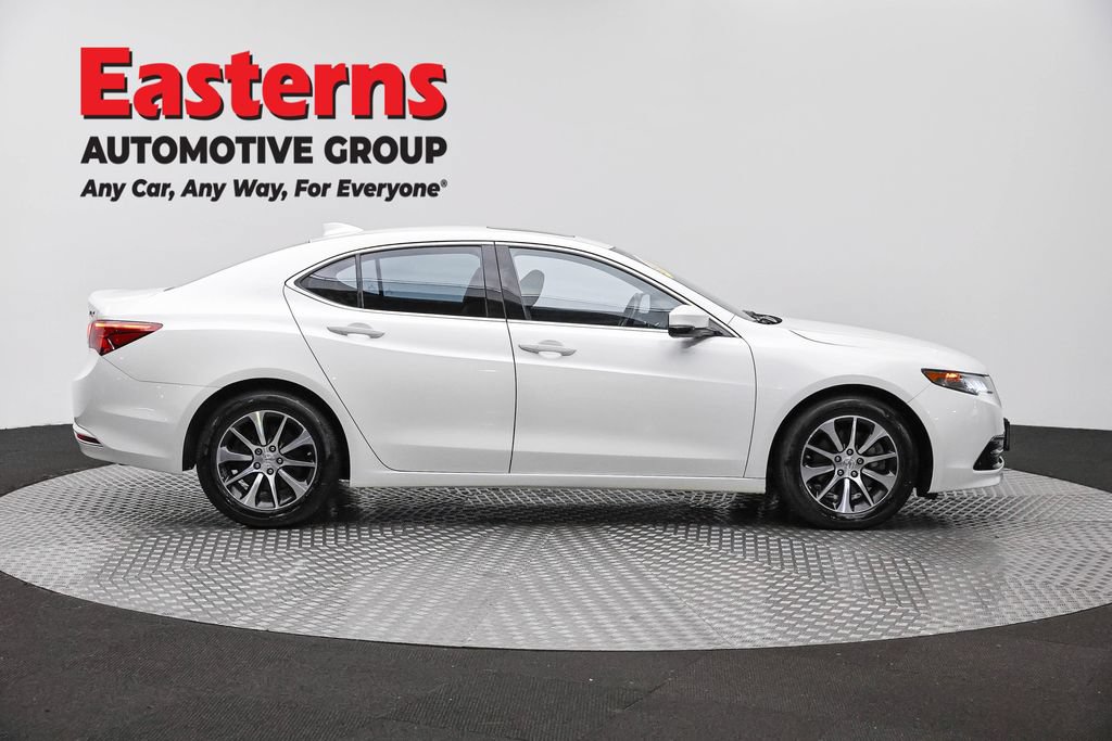 Used 2017 Acura TLX FWD image 4