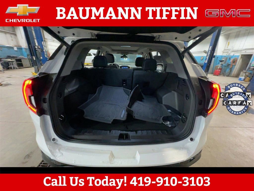 Used 2023 GMC Terrain SLE w/ Driver Convenience Package FWD image 3