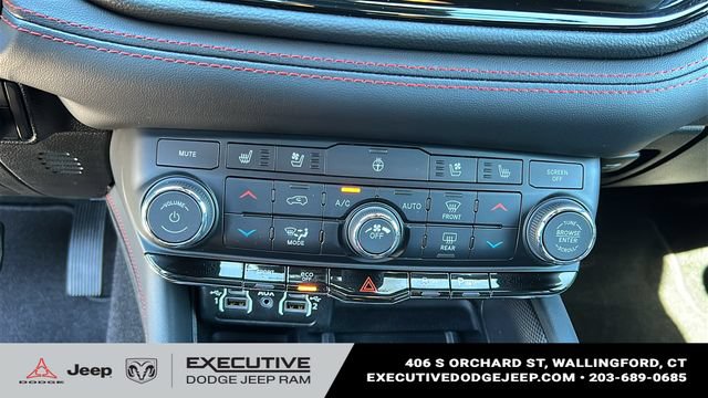 Used 2025 Dodge Durango R/T AWD/4WD image 19