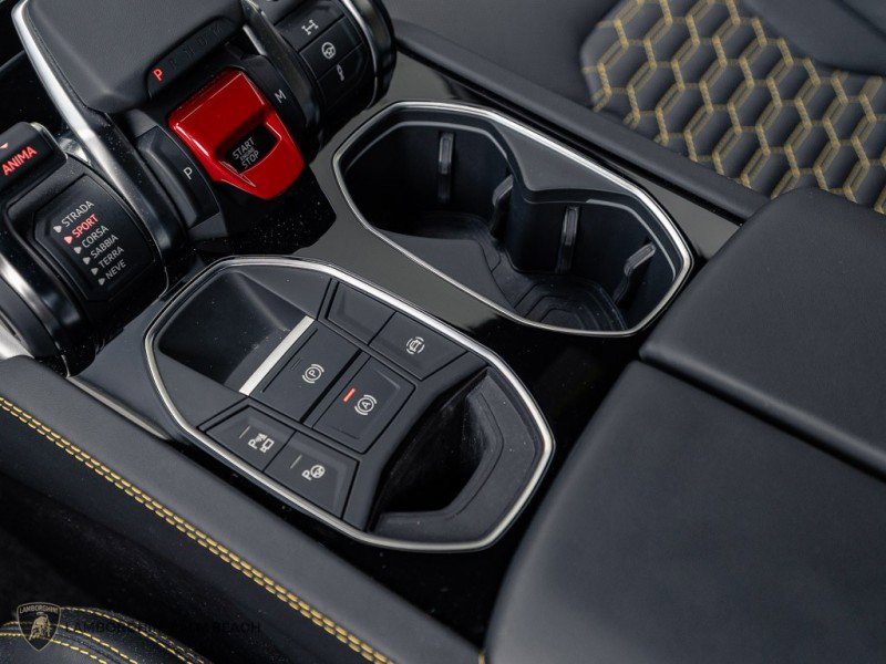 Used 2024 Lamborghini Urus S image 16