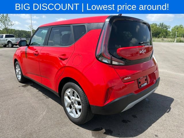 Used 2024 Kia Soul LX w/ Option Group 015 FWD image 12