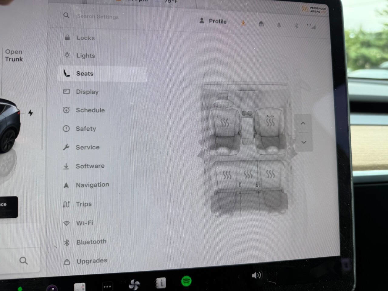 Used 2025 Tesla Model Y Long Range image 27