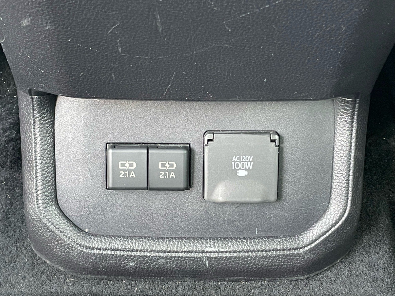 Used 2020 Toyota Highlander Limited FWD image 6