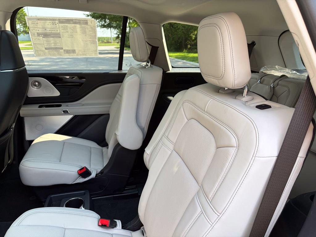 New 2026 Lincoln Aviator Reserve AWD/4WD image 21