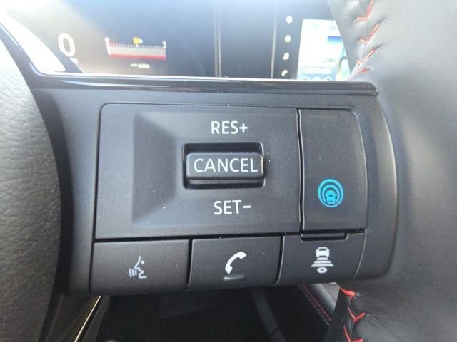 New 2025 Nissan Kicks SR FWD image 22