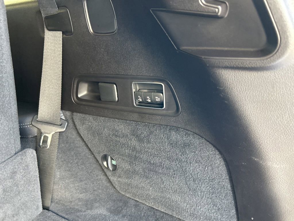 Used 2023 Mercedes-Benz GLS 450 4MATIC w/ AMG Line Exterior image 43