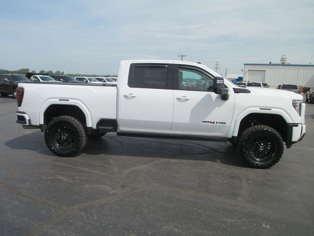 Used 2026 GMC Sierra 2500 AT4 w/ AT4 Premium Plus Package AWD/4WD image 4