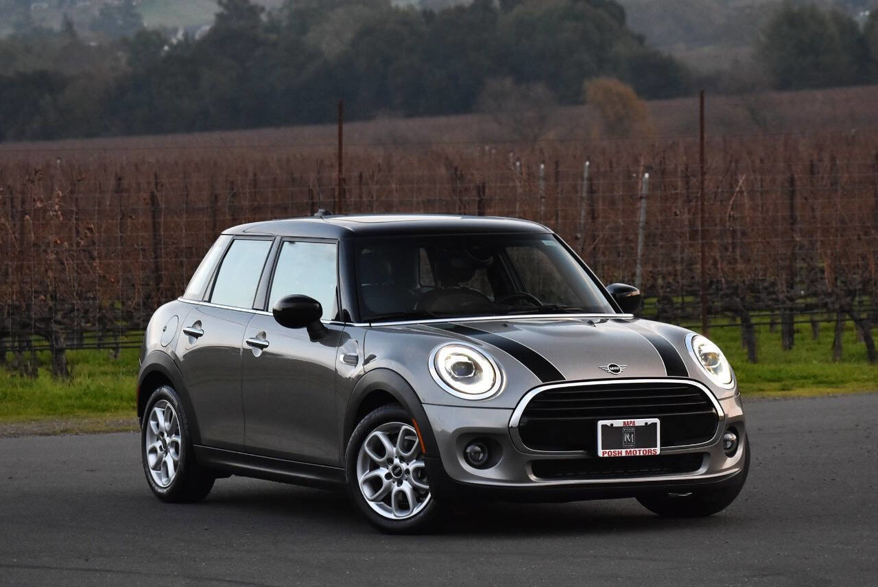 Used 2020 MINI Cooper 4-Door Hardtop image 1