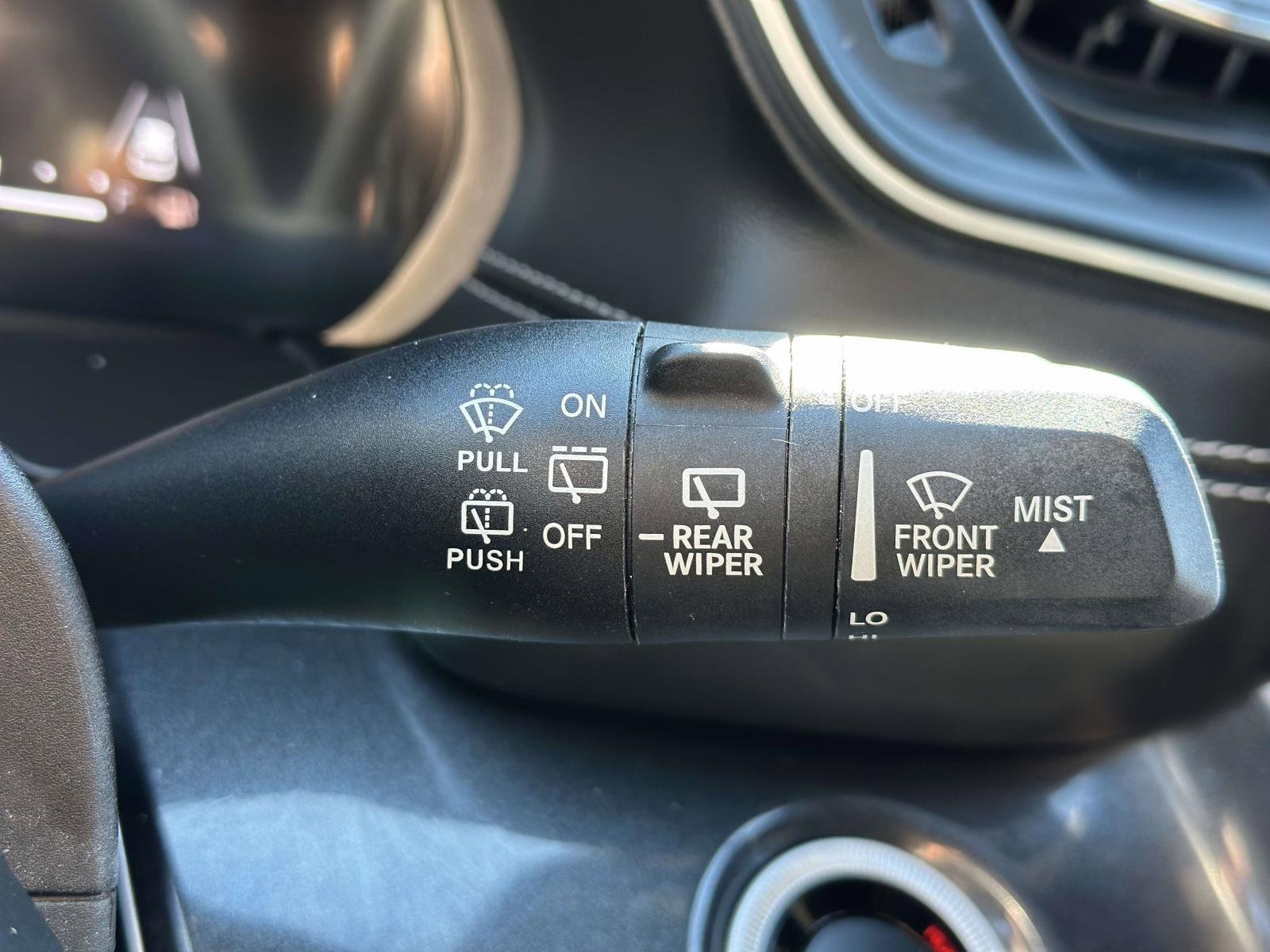 Used 2022 Jeep Grand Cherokee L Laredo image 17