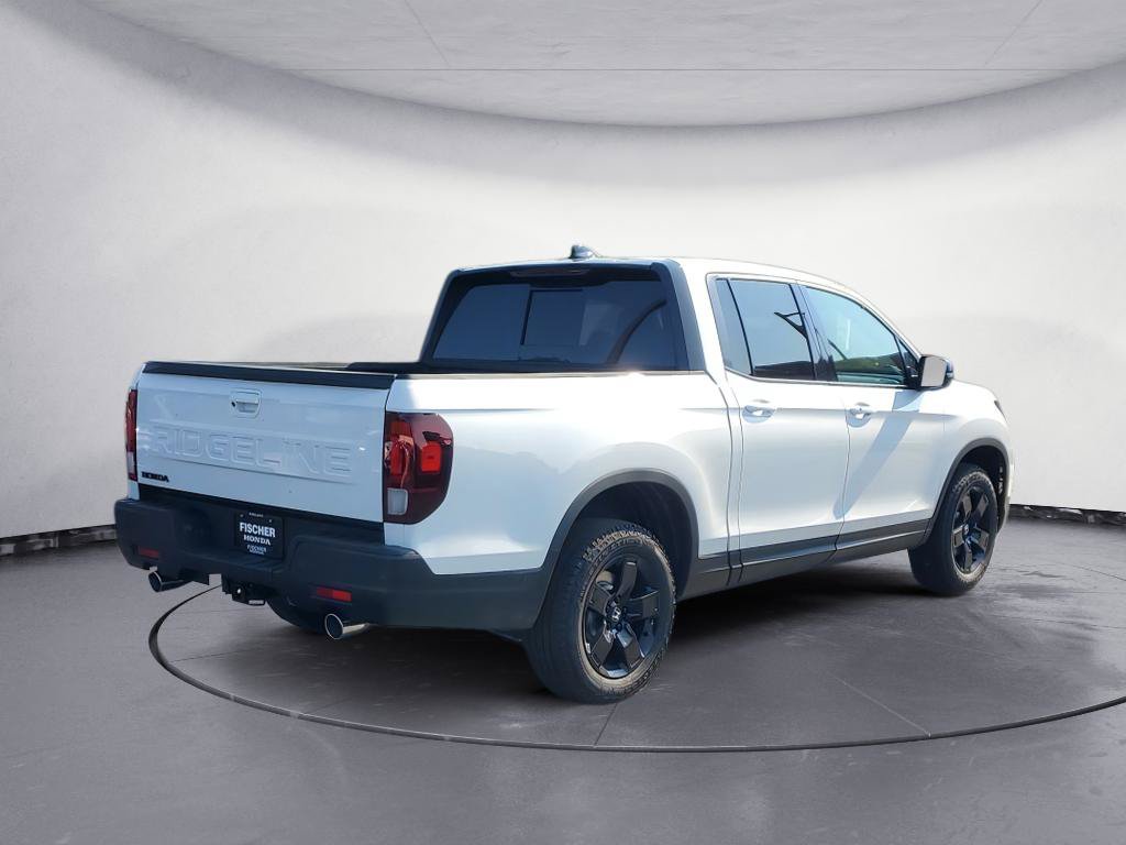 New 2026 Honda Ridgeline Black Edition image 3