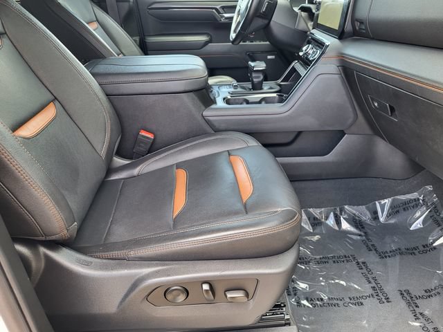 Used 2023 GMC Sierra 1500 AT4 w/ AT4 Premium Package AWD/4WD image 11