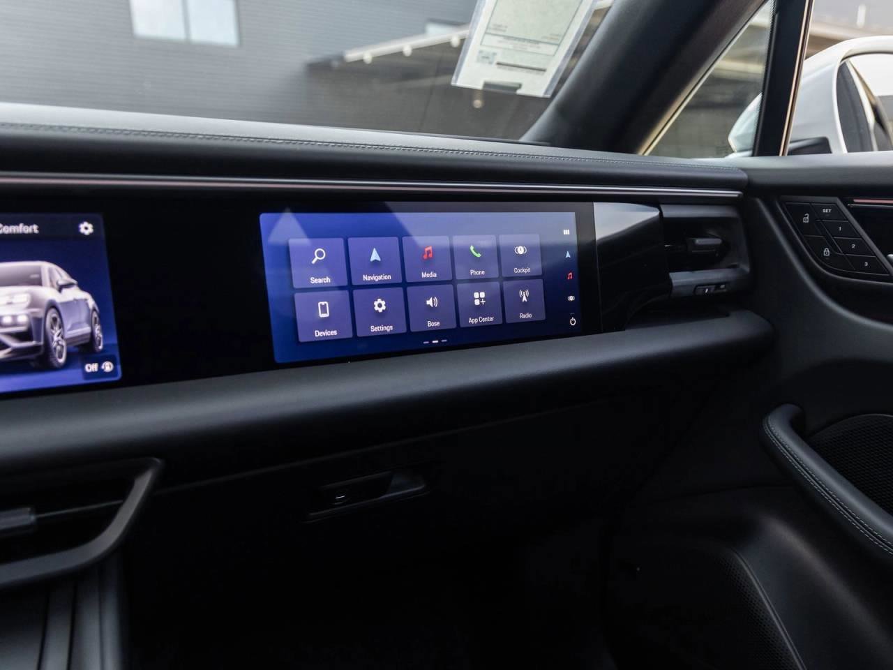 Used 2025 Porsche Macan 4S Electric image 86